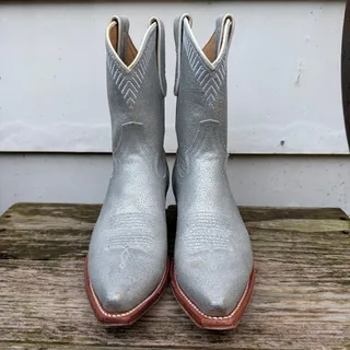 Photo of Macie Bean Hey O Western Boot Snip Toe Cowgirl Western Boots Silver 6 1/2M M8557
