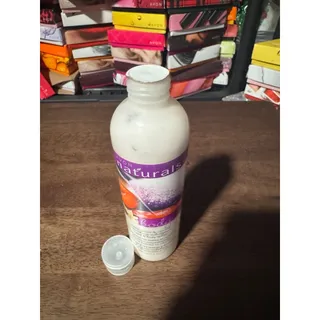Photo of Avon naturals “nourishing indulgence” sugar plum & vanilla hand & body lotion