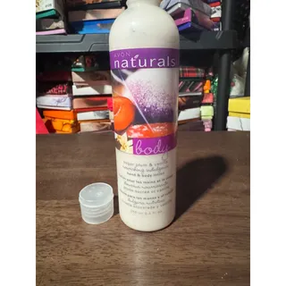 Photo of Avon naturals “nourishing indulgence” sugar plum & vanilla hand & body lotion