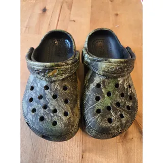 Photo of Crocs Classic Realtree Camo Clogs - Toddler Size C8