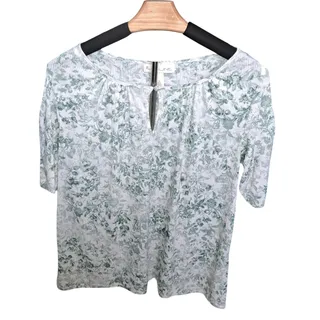 Photo of Emaline Women’s Medium Green Floral Print Keyhole Short Sleeve Top