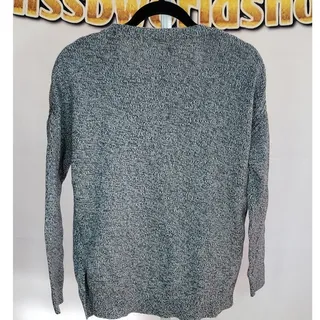 Photo of Gap Gray Knitted Long Sleeve Sweater Size M