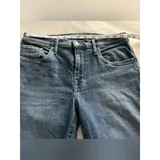 Listing Photo Thumb #3