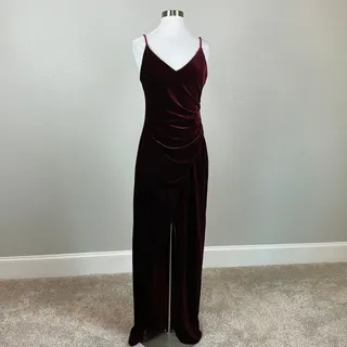 Photo of AQUA Burgundy Red Evening Gown Velvet Sleeveless Formal Column Dress Size 10