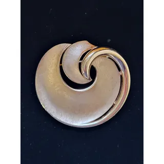 Photo of Signed Trifari Mid 1960s Swirl Brooch Gold Tone Mid-Century Vintage MCM
