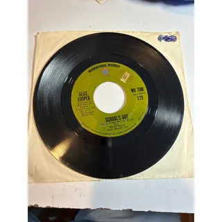 Photo of Alice Cooper - Warner Bros. 45 RPM - School's Out / Gutter Cat