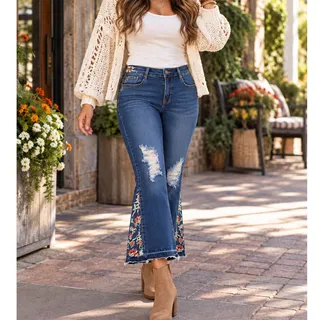 Photo of Machine Nouvelle Mode Floral Embroidered Cropped Flare Jeans Size 11/31 New