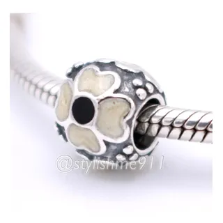 Photo of Authentic PANDORA Retired White Daisy Charm - 790433EW
