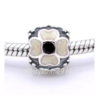Photo of Authentic PANDORA Retired White Daisy Charm - 790433EW