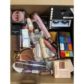 Photo of 150 Pcs Revolution Cosmetics Resellers bundle.