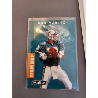 Photo of Dan Marino 1992 Skybox Primetime #332 - Team MVP - Dolphins-NFL - Fresh Pull