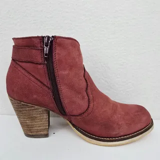 Photo of Steve Madden Marco Ankle Heeled Boots Red 9