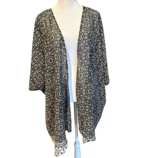 Photo of Speed Limit Lightweight Flowy Kimono O/S
