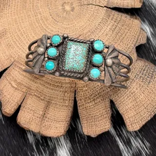Photo of 1940s Native American NAVAJO Sterling Silver Turquoise Child Size Cuff Bracelet
