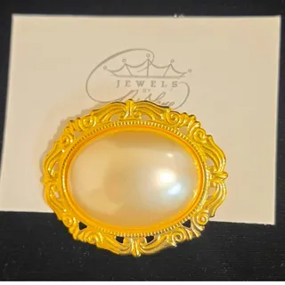 Photo of Vtg Park Lane Gold Tone Faux Pearl Cabochon Brooch Pin Ornate Scroll NOS