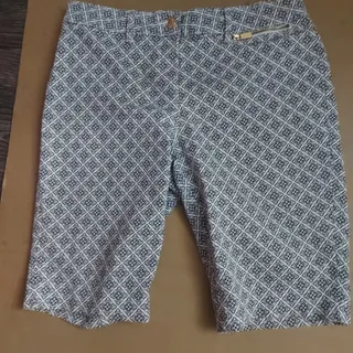 Photo of Jones New York Signature Stretch Bermuda Short Black/White 4P Casual Classic