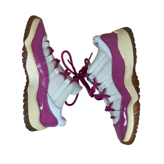 Photo of Vintage Air Jordan 11 Shoes Sneakers Youth 3Y White Hot Pink Basketball 2001