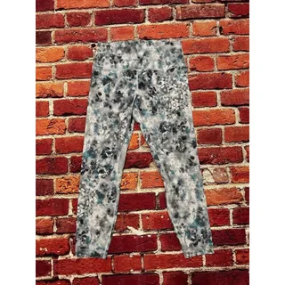 Photo of Lululemon leggings size 10