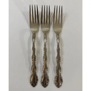 Photo of 2 Dinner Forks - Vintage Towle Londonderry 1968 Pattern Flatware 9 1/8"