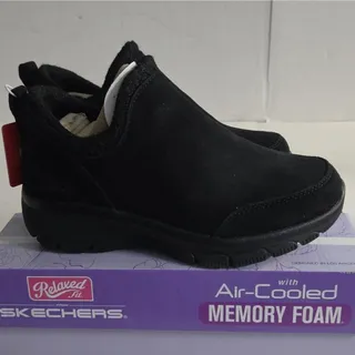 Photo of Skechers Easy Going - Sweet Behavior Womens Shoes Sz 5 Black suede Sneakers NIB