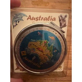 Photo of Vintage Australian souvenir compact mirror
