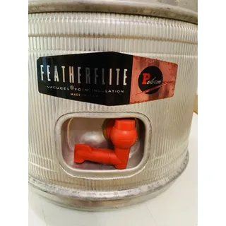 Photo of Vintage Poloron Featherflite Vacucel Foam Insulated Jug Cooler – Handle