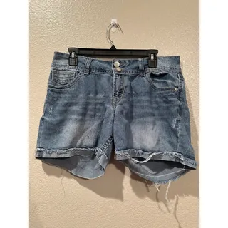 Photo of No Boundaries Raw Cuff Hem Light Blue Embroidered Pocket Distress Jean short 13