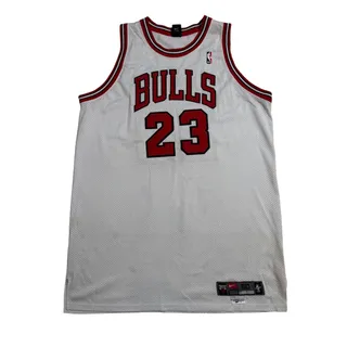 Photo of Vintage Nike Michael Jordan #23 Chicago Bulls NBA Authentics Jersey – Size 50
