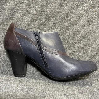 Photo of Clarks Bendables Blue Gray Leather Button Strap Block Heel Shoes Bootie Womens 9