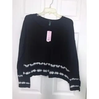 Photo of Wild Fable Black & White Tie-Dye Long Sleeves Top New Size Medium NWT