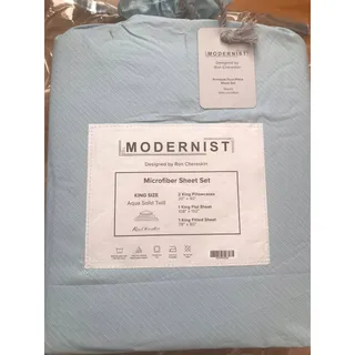 Photo of MODERNIST SOLID KING 4-PIECE SHEET SET IN SOLID TWILL AQUA