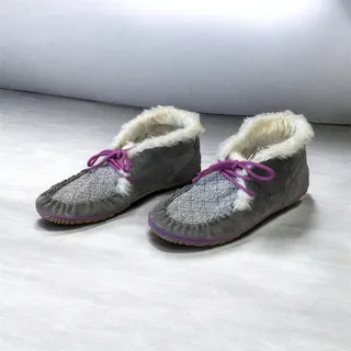 Photo of Sorel Out N About Fur Lined Suede Moccasins Booties Gray Winter Shoe Size 10