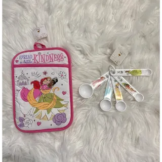 Photo of Disney Princess Kitchen Acessories Set Pot Holder and Measuring Spoons