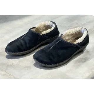 Photo of UGG Australia Bettey Black Sheepskin Slip On Shoes Women's Size 9 Comfort Cozy