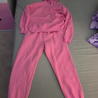 Photo of White Fox Boutique Pink Sweatsuit Set Hoodie M/L Sweatpants M Used