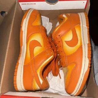 Photo of Magma Orange Nike Dunk low (DX2953-800)