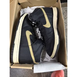 Photo of Size 6 Nike Dunk Hi Vandal Premium BLACK GOLD 346113-071 With Original Box
