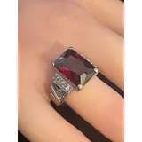 Listing Photo Thumb #1